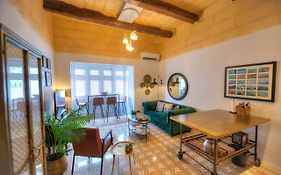 Traditional & Chic 2 Bedrooms In Valletta Imcd1-1